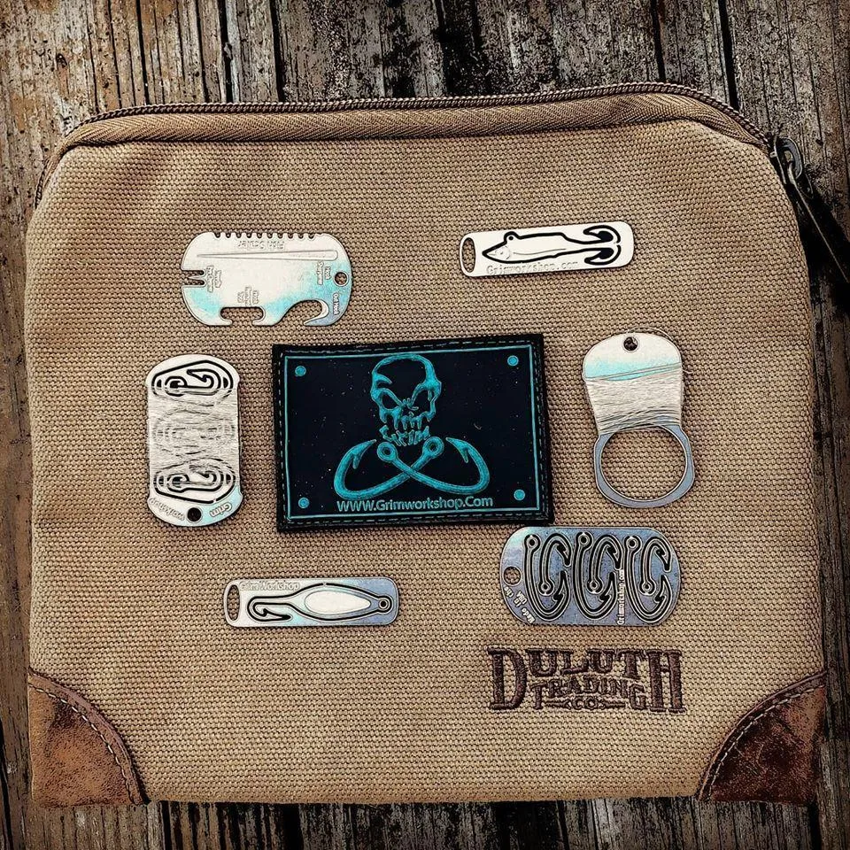 Hand Caster Dog Tag: Hand Line Fishing Necklace